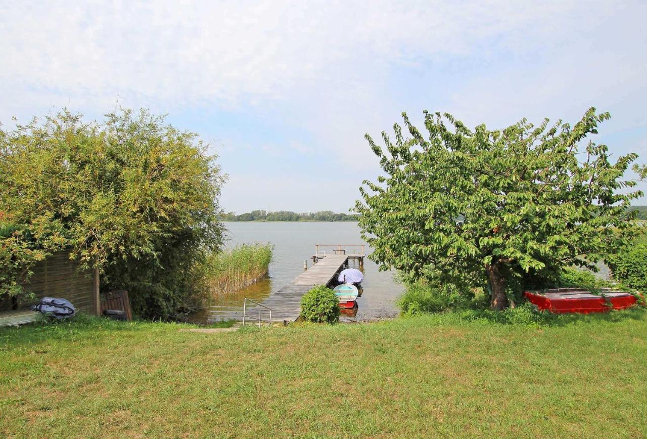 Ferienwohnungen Direkt Am Woblitzsee See 9780 Below Bagian luar foto